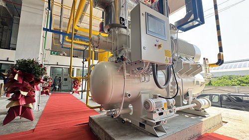 f20cd31bce194c94812b88eb574f9550