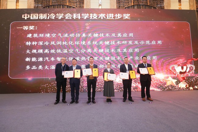 e4497b1440804406b4fbebd49085475c